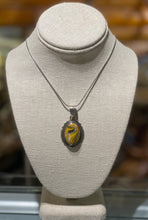 Load image into Gallery viewer, Pendant Bumble Bee Jasper
