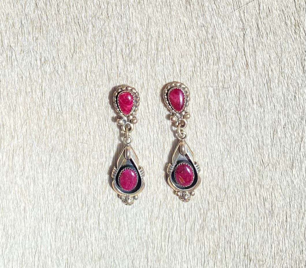 Spiny Oyster Earrings