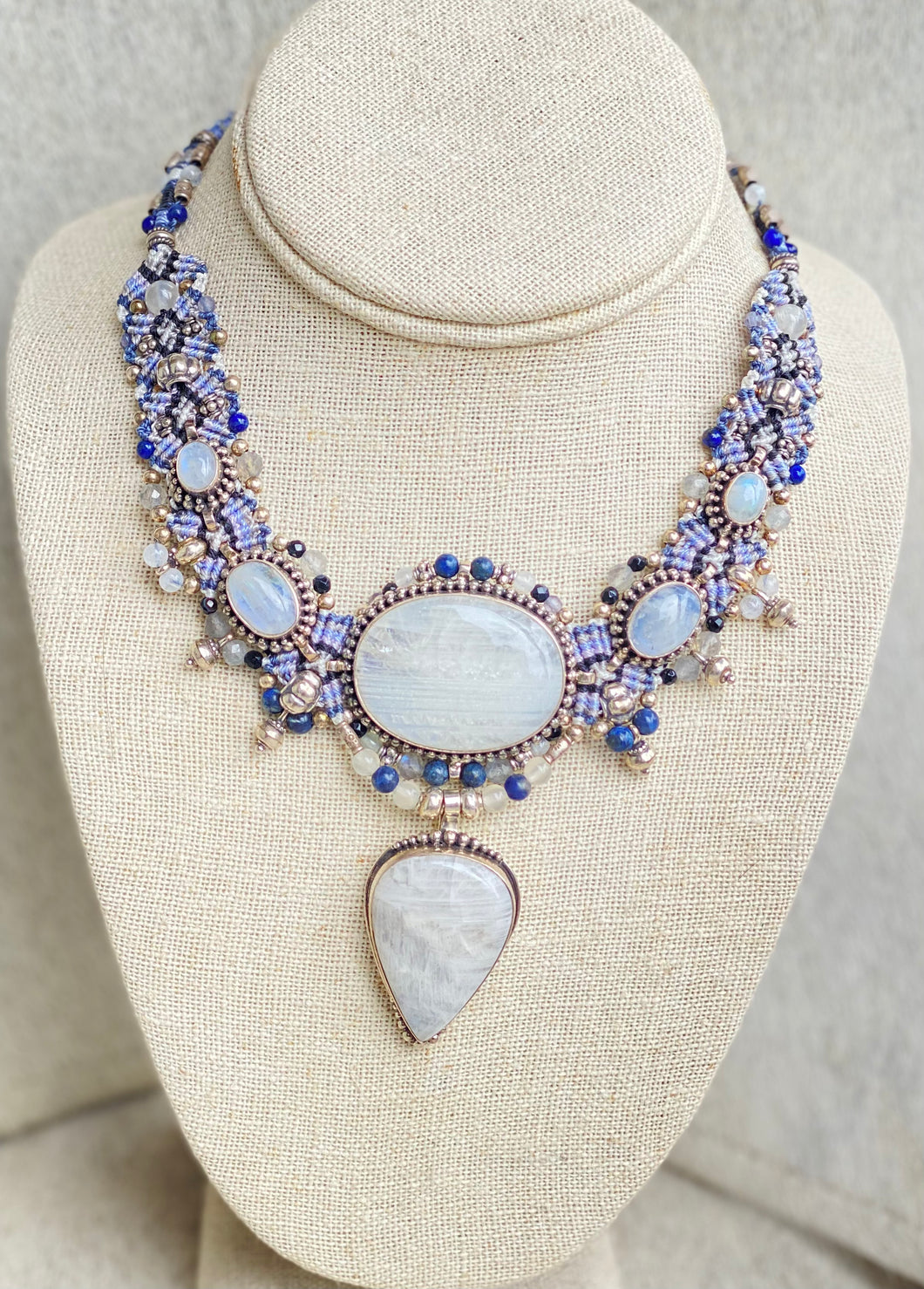 Macramé Moonstone Drop