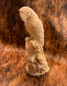 Parrot Carving M